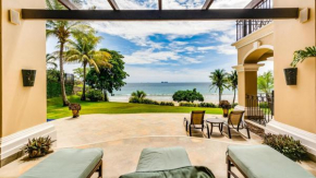  Stunning beachfront Flamingo mansion with incomparable ocean setting  Плайя Фламинго